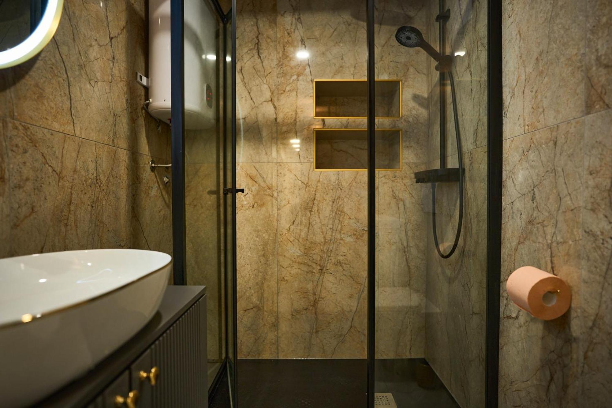 Апартаменты Bernard Deluxe Renovated Peaceful Old Town Gem Сплит Экстерьер фото